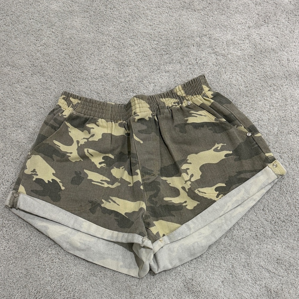 Camo Women's Cargo Shorts